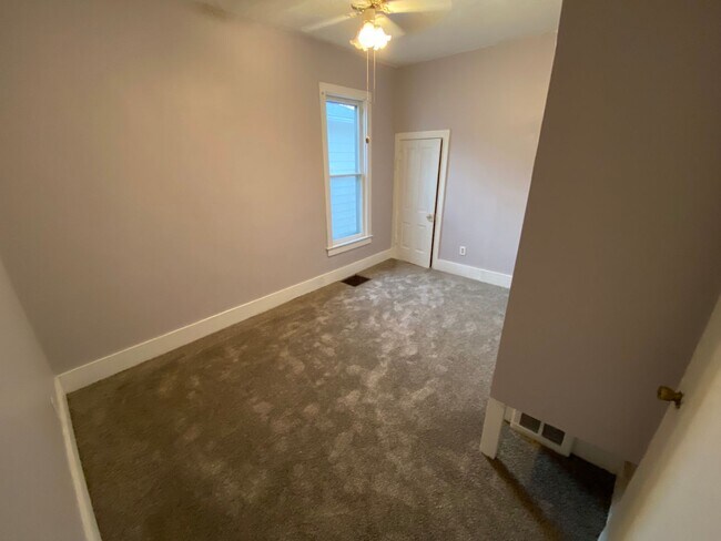 Building Photo - 2535 Avenue B