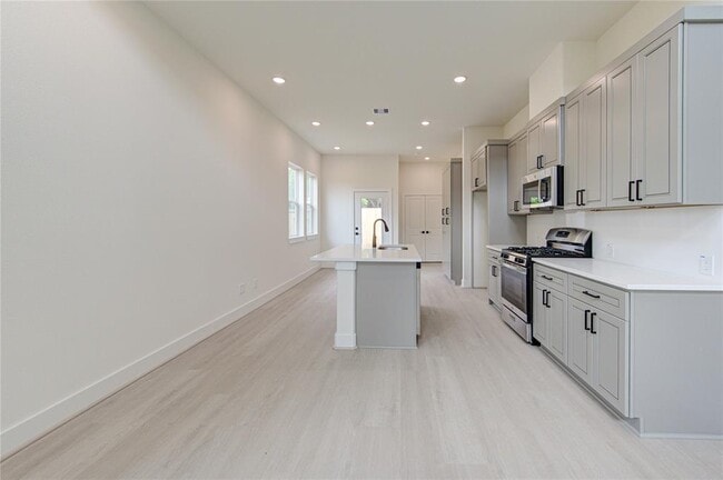 Building Photo - 4336 Avron Dr