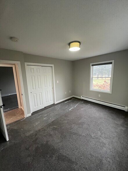 Building Photo - 764 Thrall Ave