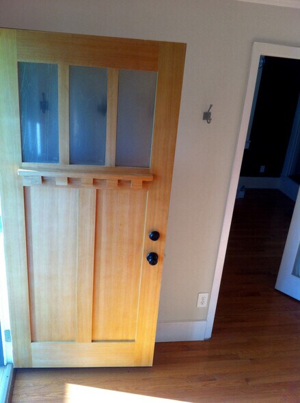 Welcome Home.... - 5124 NE 35th Pl