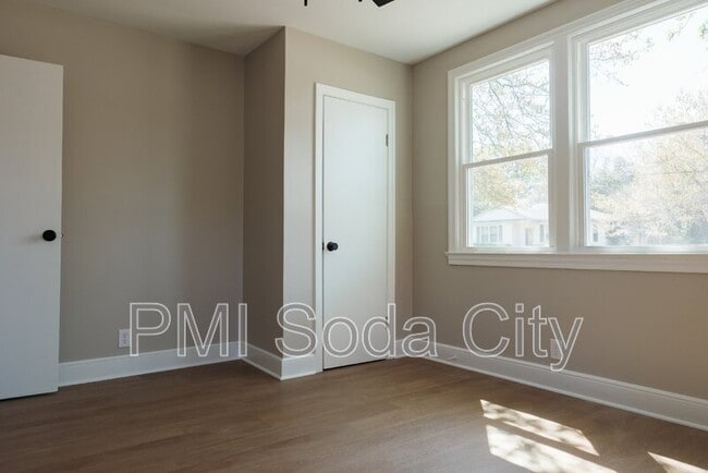 Building Photo - 332 Guilford St