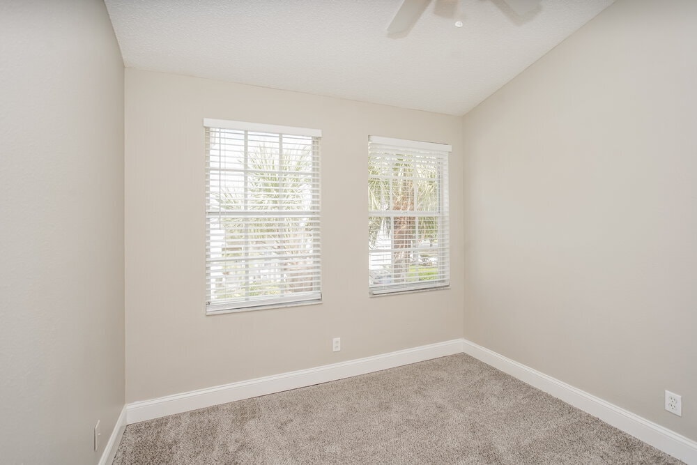 Building Photo - 740 Vallance Way NE