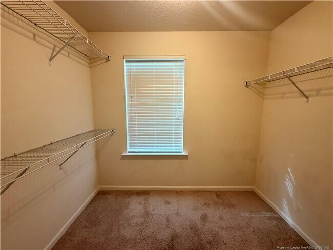 Building Photo - 70 Hallow Oak St