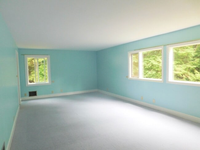 Building Photo - 60 Shaw Dr