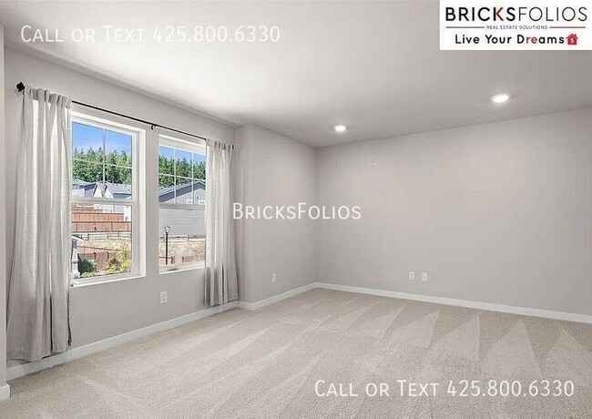 Building Photo - Captivating 5-Bedroom Home with Exceptiona...