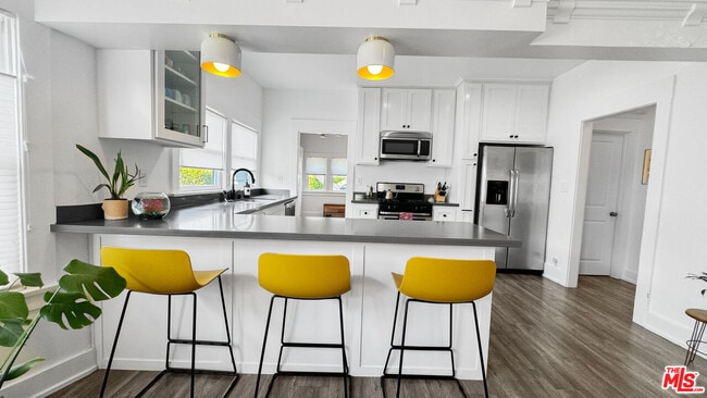 Building Photo - 3489 2nd Ave