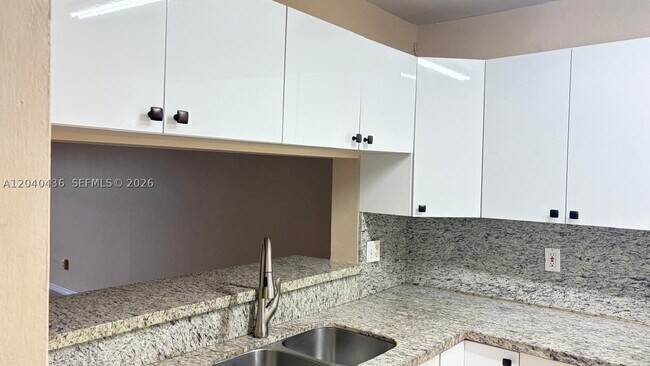 Building Photo - 8540 SW 149th Ave