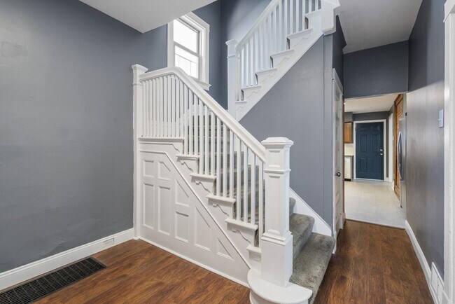 Building Photo - 125 Southern Ave