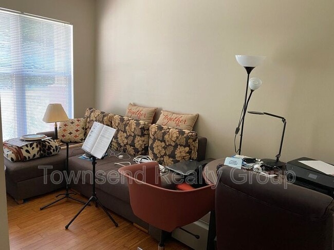 Building Photo - 16244 Redstone Mountain Ln