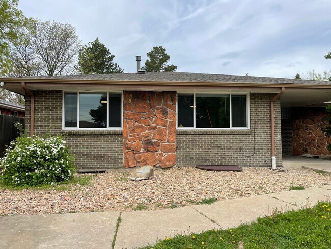 Building Photo - Newly remodeled Arvada home