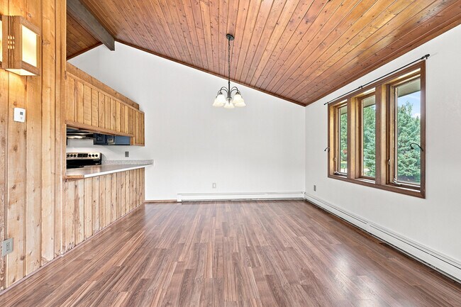Building Photo - 28248 Harebell Ln