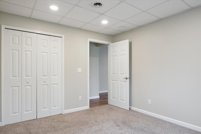 Building Photo - 620 Bristol Dr