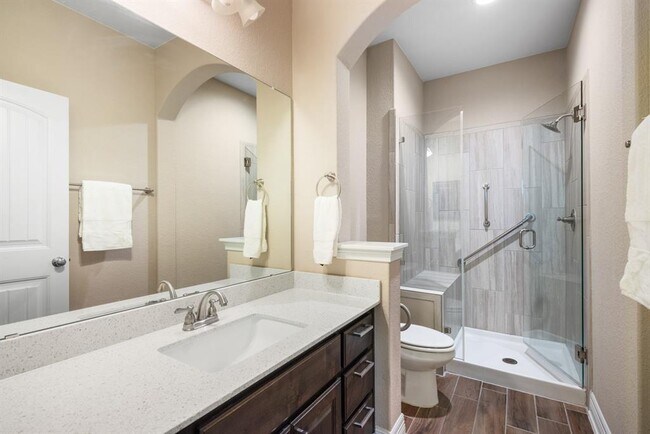 Building Photo - 521 Betony Lp