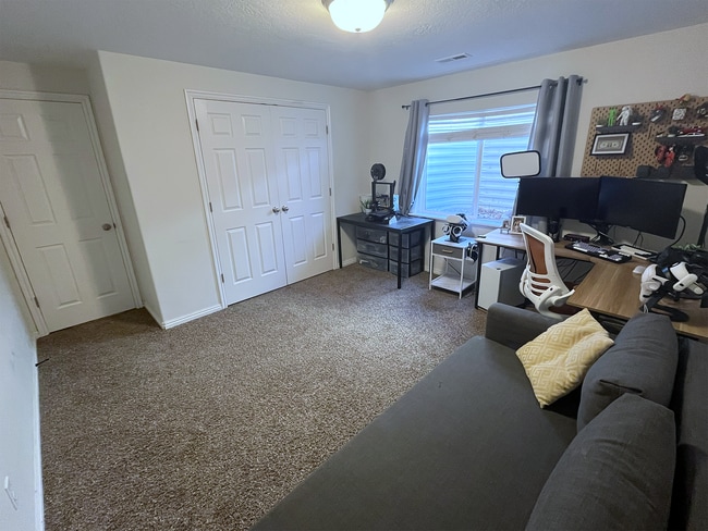 Building Photo - 8781 Jefferson Dr