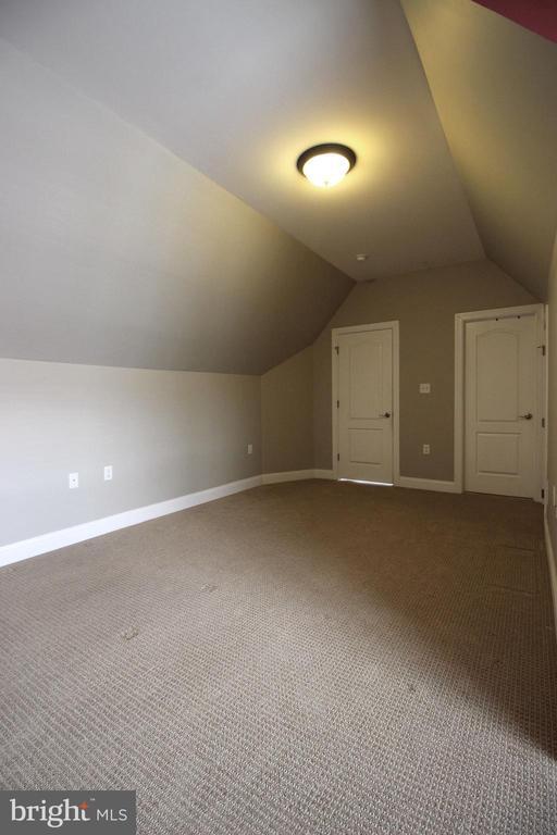 Building Photo - 421 N George Mason Dr