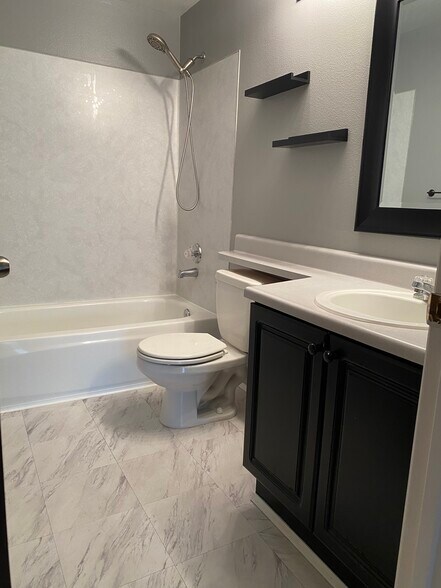 Bathroom - 10824 SE 170th St