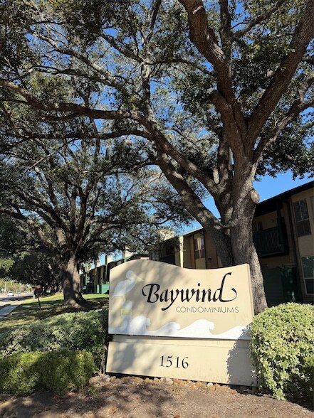 Building Photo - 1516 Bay Area Blvd