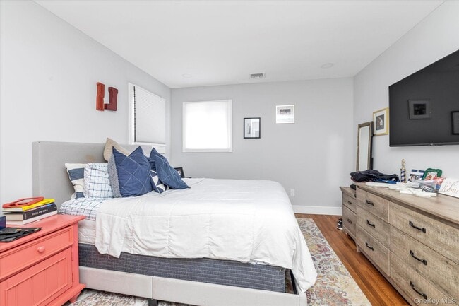 Building Photo - 3075 Whaleneck Dr