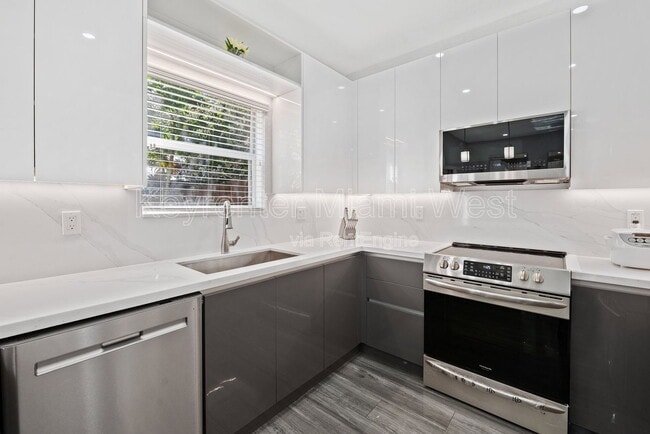 Building Photo - 22387 SW 89th Ave