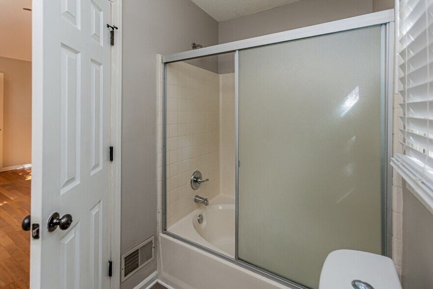 Building Photo - 3604 Spring Leaf Ln