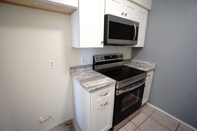 Building Photo - Tucson Condo for Rent Near Starr Pass – 2n...