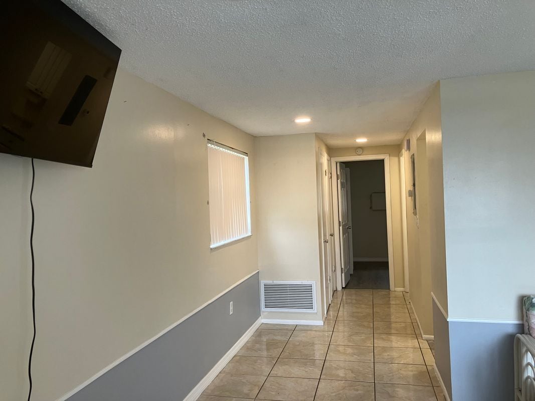 Building Photo - 4922 Elkner St