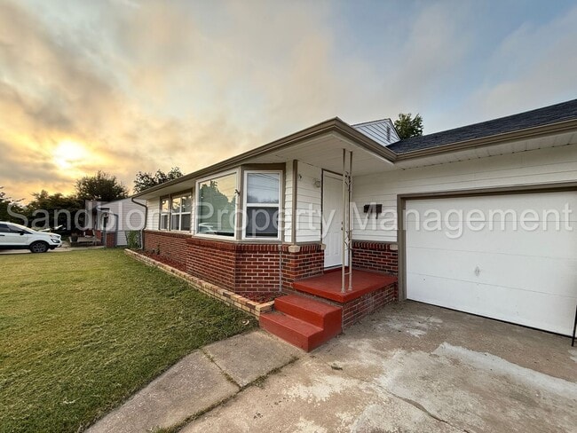 Building Photo - For Lease | Midtown Tulsa | Available Now!