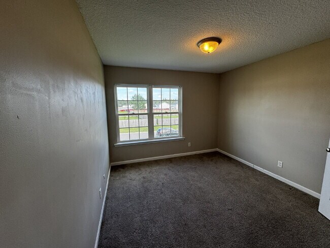 Building Photo - Home for Rent