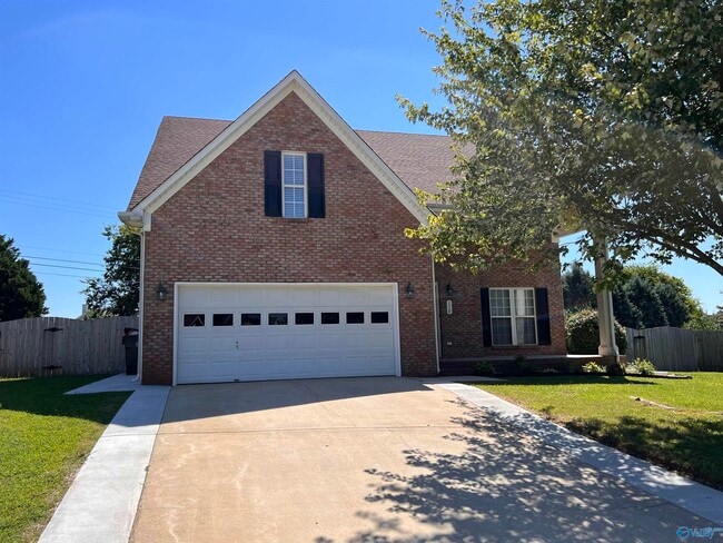 Primary Photo - 110 Tudor Pl