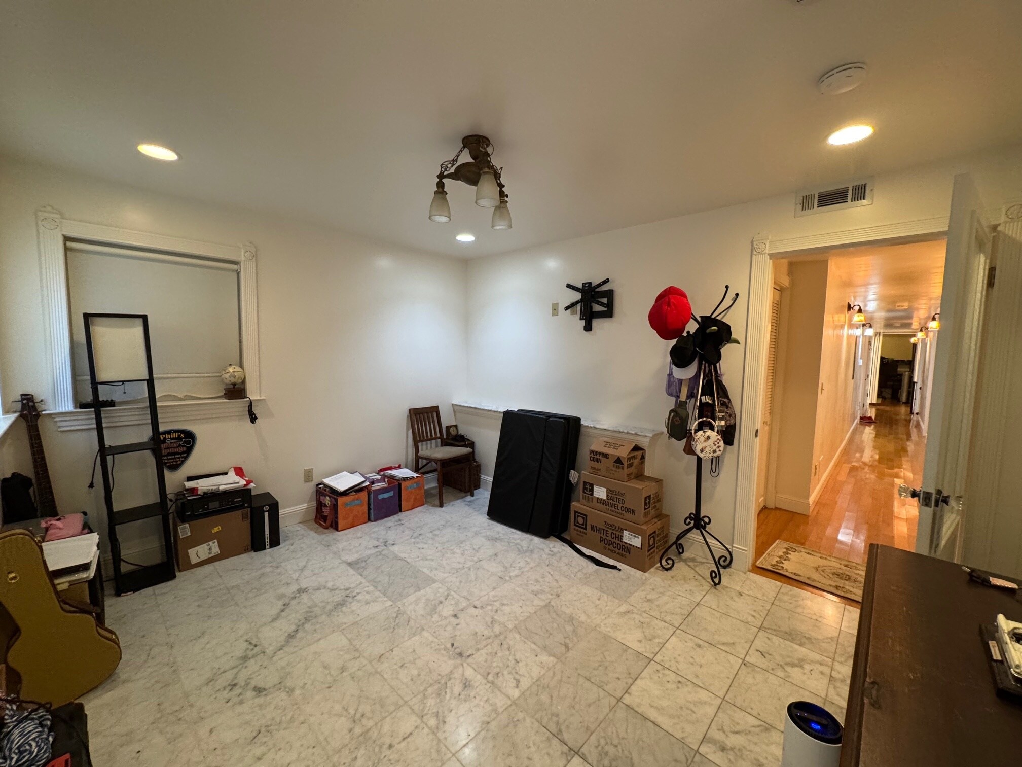 Building Photo - 2112 Santa Clara Ave