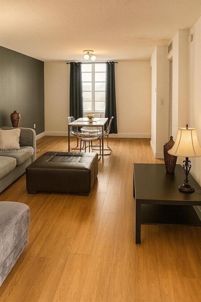 Building Photo - 1732 Meridian Ave