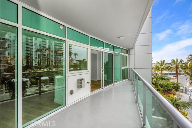 Building Photo - 13600 Marina Pointe Dr
