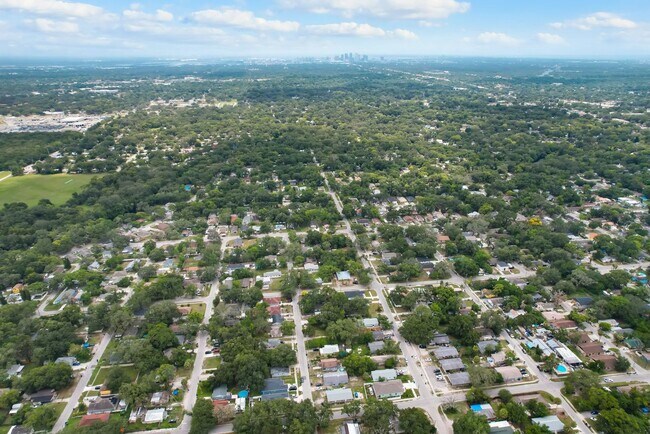 Building Photo - 3/2 NEWLY  ****MOVE IN READY**** Apply Tod...