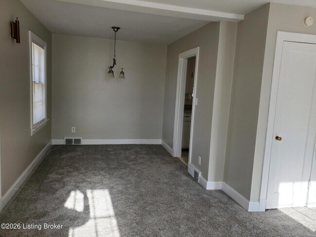 Building Photo - 305 S Hubbards Ln