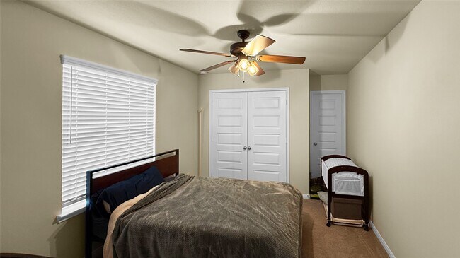 Building Photo - 3822 Dry Creek Dr