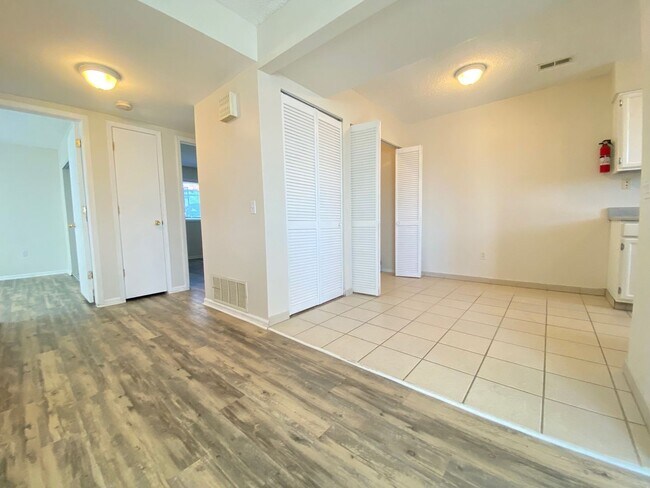 Building Photo - 3455-3457-APEX