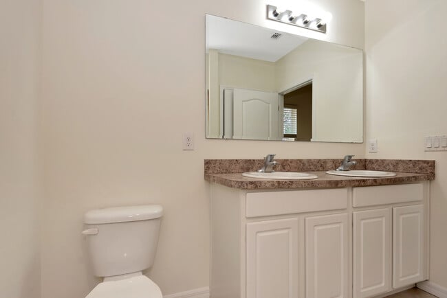 Building Photo - 1624 Primo Ct