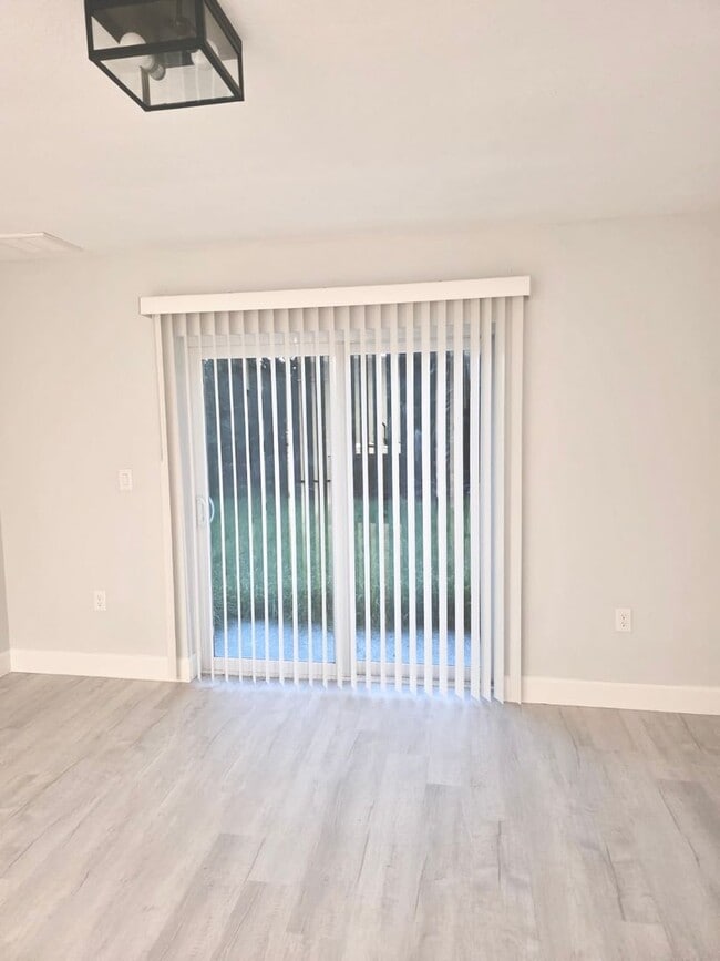 Building Photo - New Home Port Charlotte House For Rent