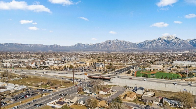 Building Photo - 9073 Elmhearst Dr