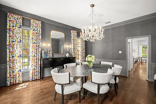 Building Photo - 5527 Briar Dr