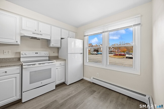 Building Photo - 145 Harbor Pond Dr