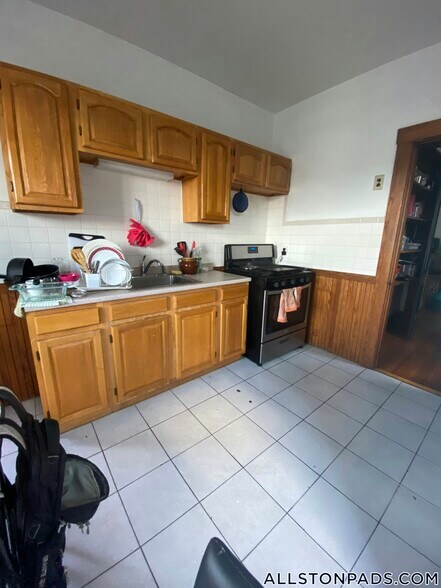 Building Photo - 19 Long Ave