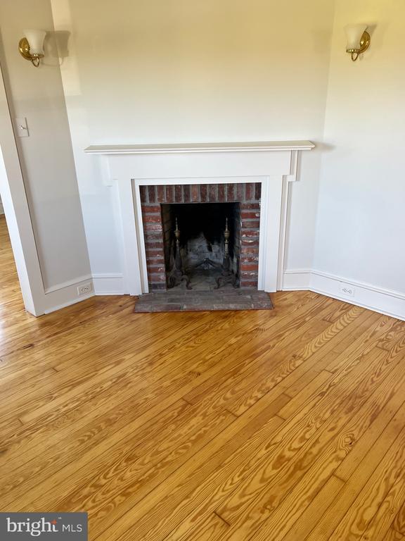 Building Photo - 22774 Wells Point Ln