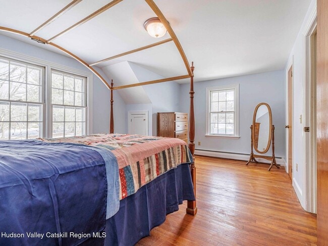 Building Photo - 11 Julia Ave