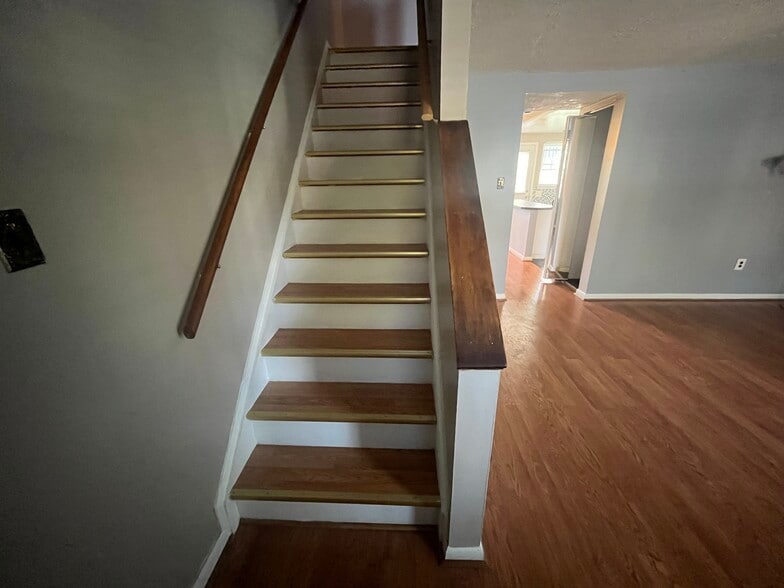 Stairs - 1012 N Central Ave