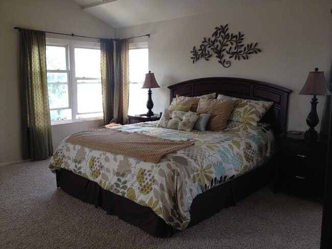 Building Photo - Gorgeous Four Bedroom Clairemont Mesa Home!