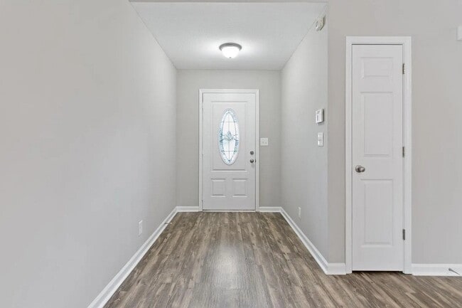 Building Photo - 3136 Brook Hill Dr