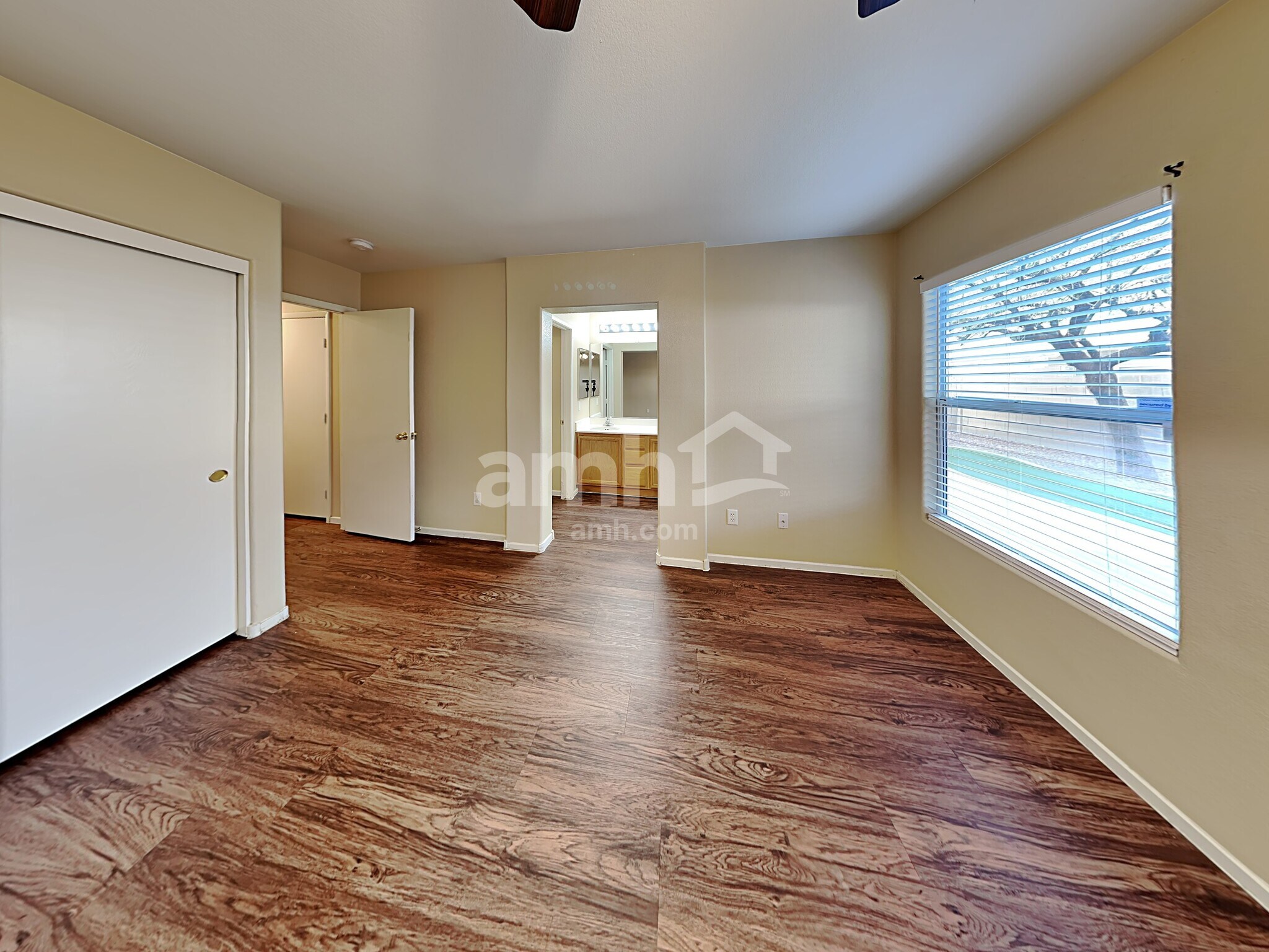 Building Photo - 6358 W Haleh Ave