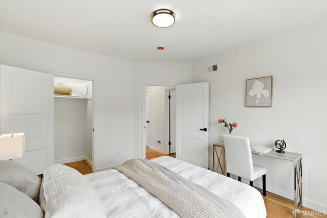 Building Photo - 1204 Funston Ave