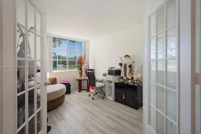 Building Photo - 12160 St.Andrews Pl